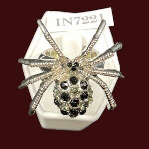 HALLOWEEN JEWELRY Spider Silvertone Ring Adjustable Spinel Gemstones  IN7221